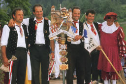 3. Standarte
